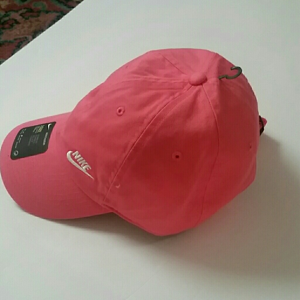 Women's Nike Performance Cap - Picture 3 of 4